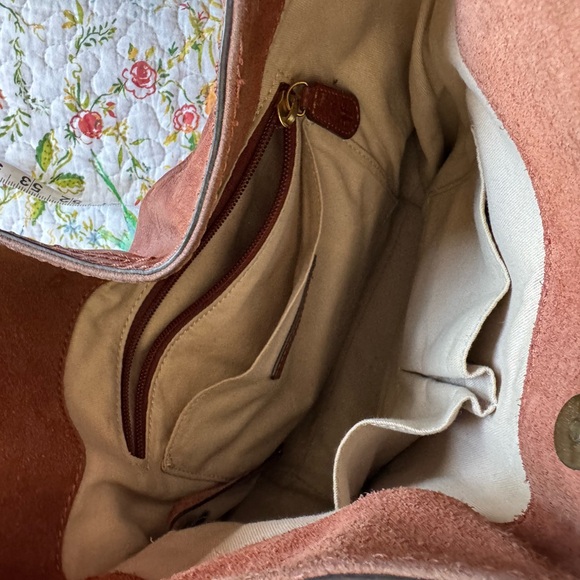 Frye Lovely Cognac Leather Artisan Stitching Side Pocket Hobo Shoulder Bag - Picture 7 of 8